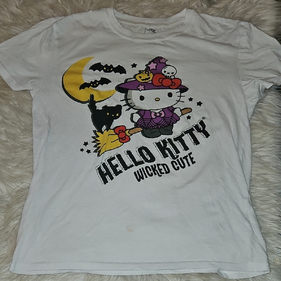 Hello Kitty Tops - Hello Kitty Halloween Tee | White Spooky Graphic Shirt | Size Large